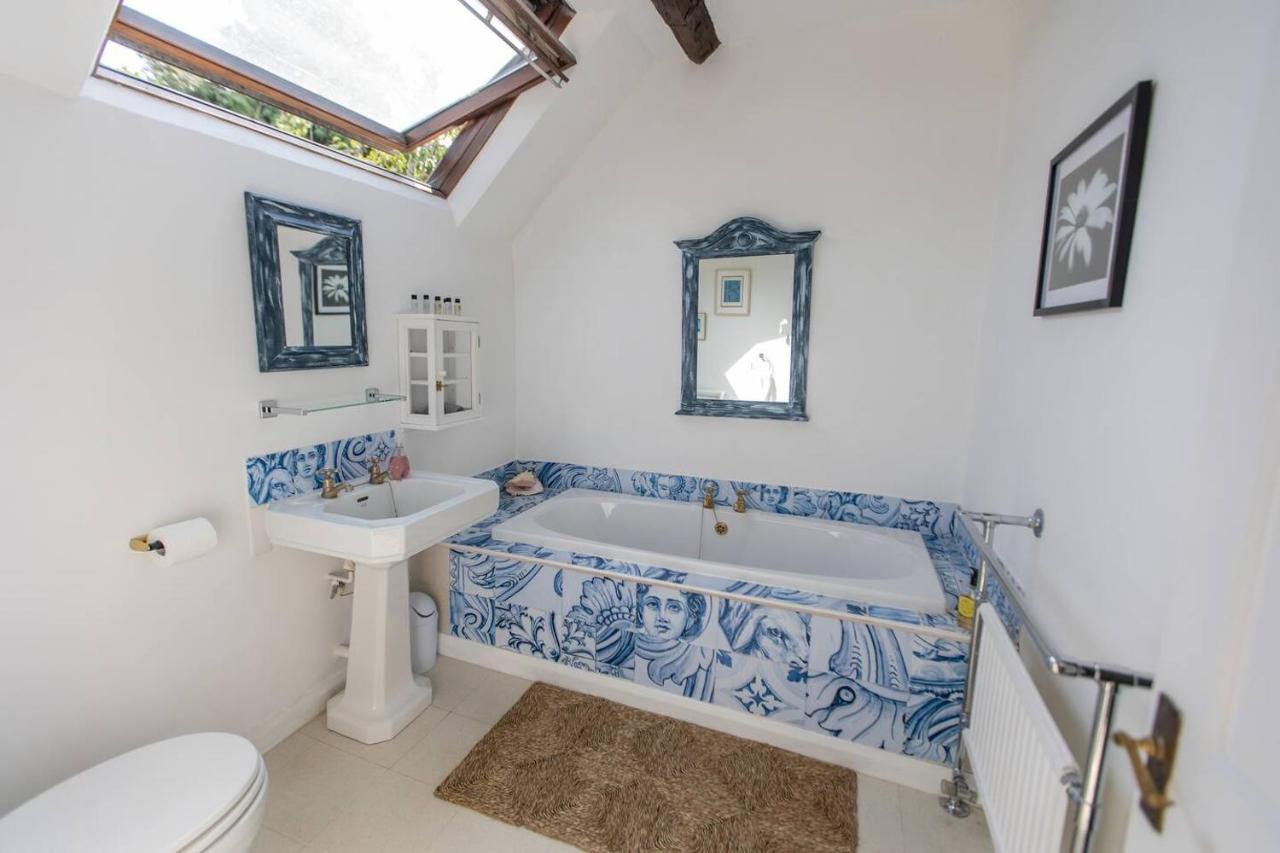 Pass The Keys Magical Period House In The Heart Of Holiday home