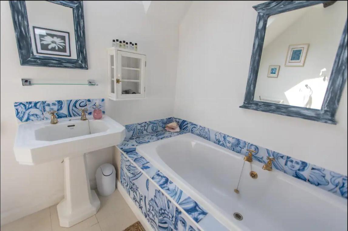 Pass The Keys Magical Period House In The Heart Of Holiday home