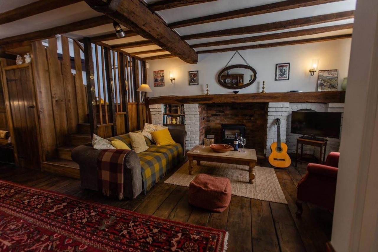 Pass The Keys Magical Period House In The Heart Of